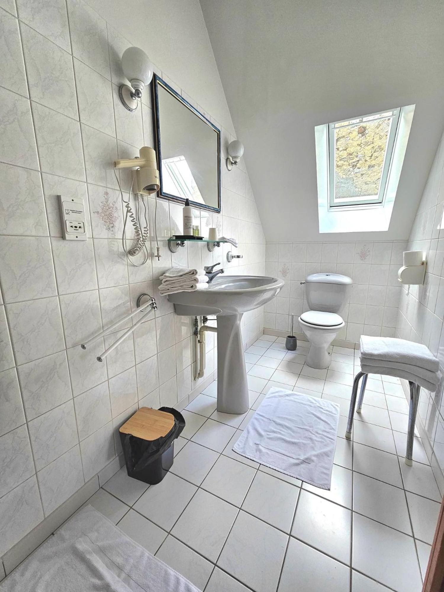 Chambres D'Hotes Chez Renee Le Charmel Экстерьер фото